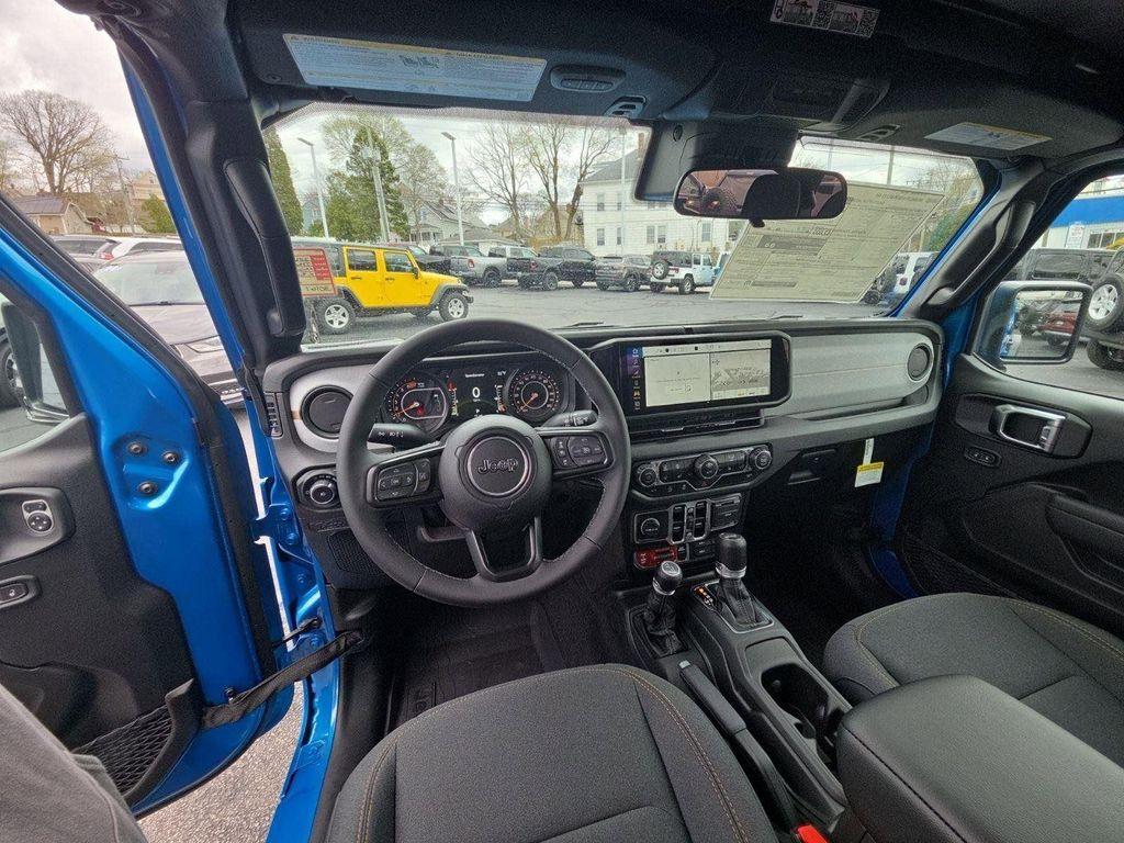 new 2025 Jeep Wrangler car, priced at $44,280