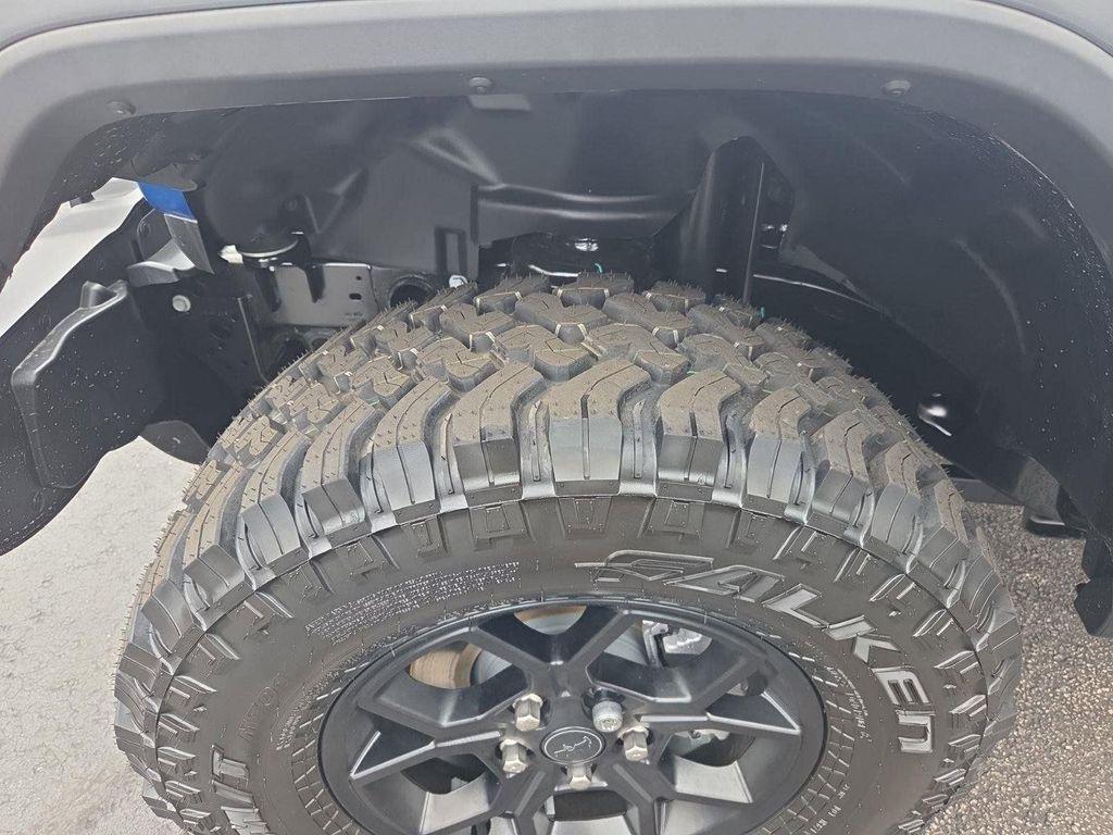 new 2025 Jeep Wrangler car, priced at $44,280