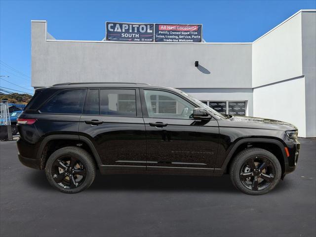 new 2024 Jeep Grand Cherokee car, priced at $49,175