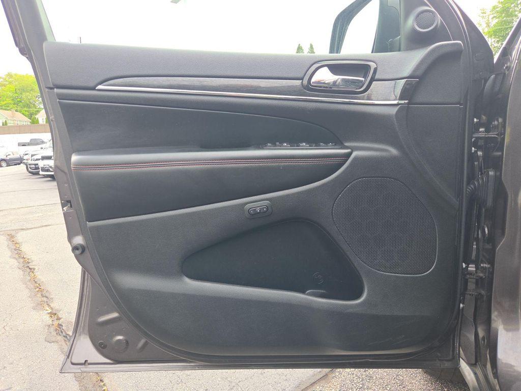 used 2020 Jeep Grand Cherokee car, priced at $23,999