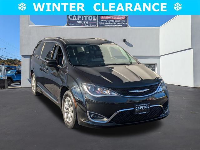 used 2017 Chrysler Pacifica car, priced at $13,987