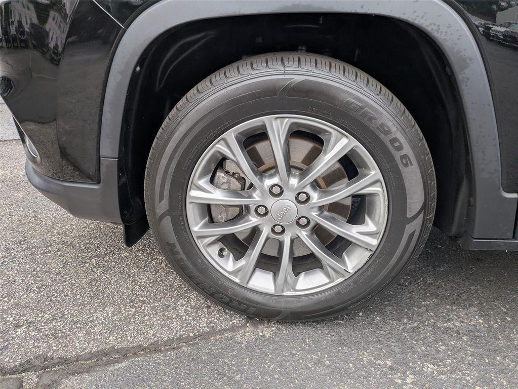 used 2021 Jeep Cherokee car, priced at $16,990