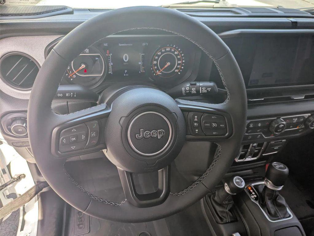 new 2025 Jeep Wrangler car, priced at $45,413