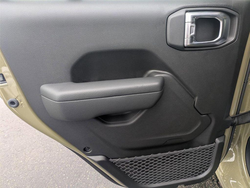 new 2025 Jeep Wrangler car, priced at $46,463