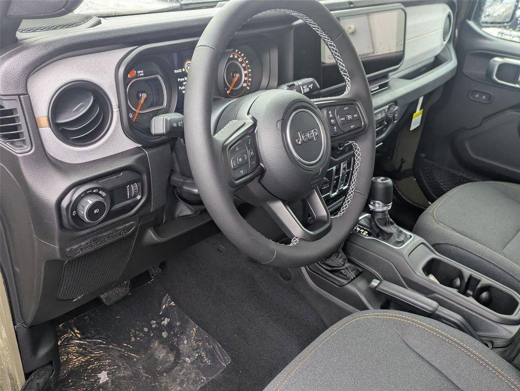 new 2025 Jeep Wrangler car, priced at $46,463