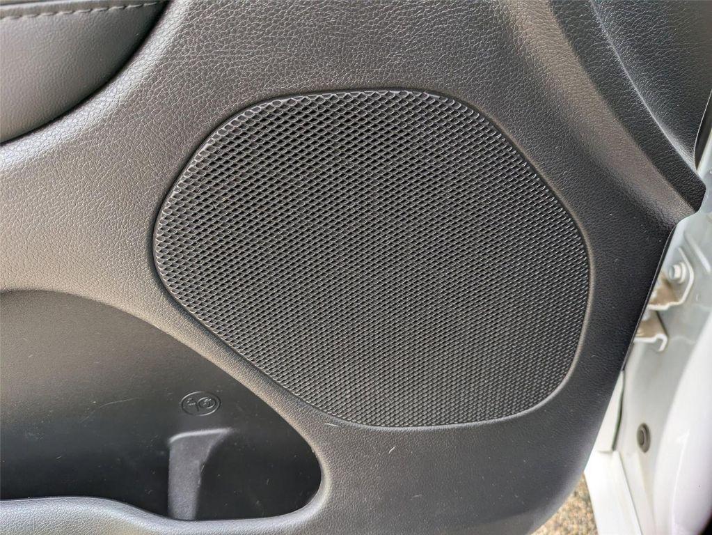 used 2022 Jeep Grand Cherokee car, priced at $28,600