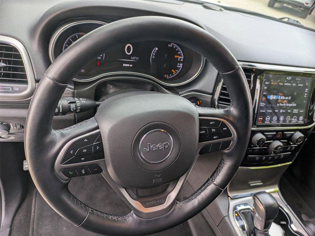 used 2022 Jeep Grand Cherokee car, priced at $28,600