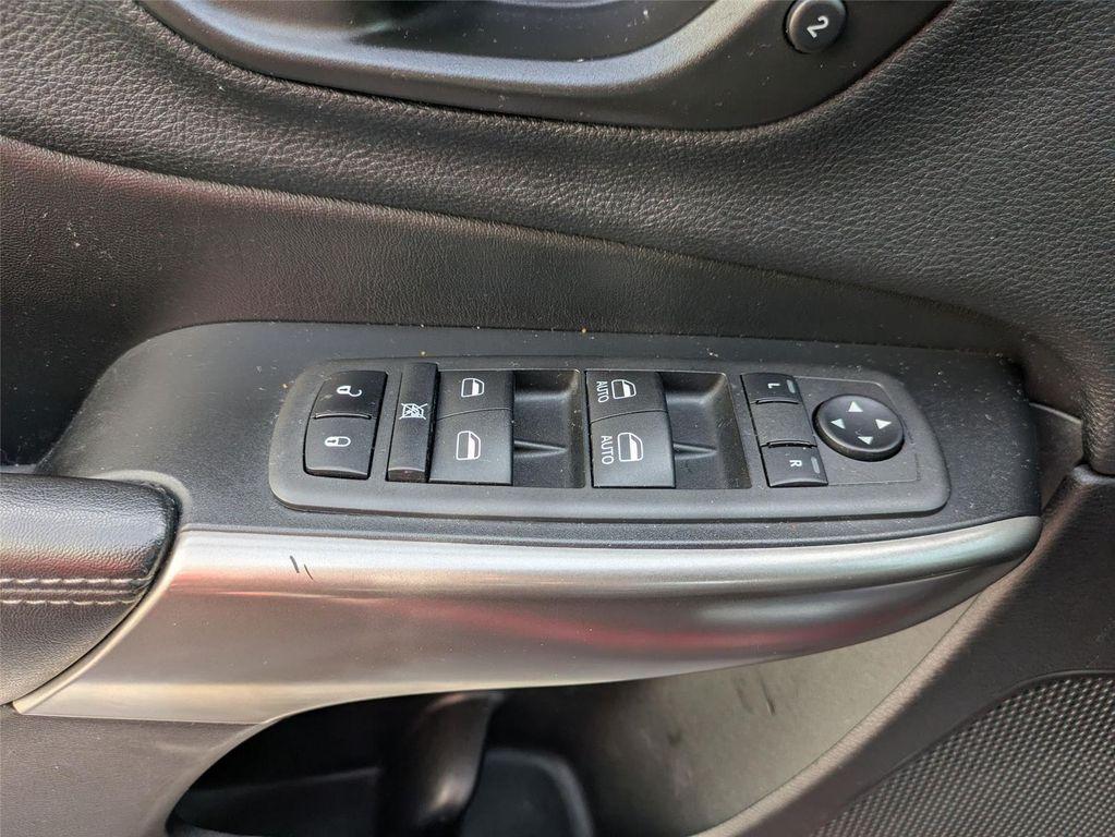 used 2020 Jeep Cherokee car, priced at $15,500