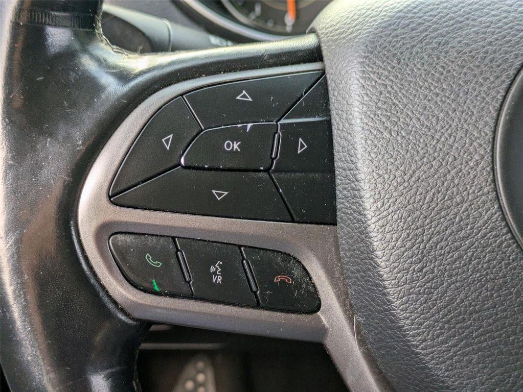 used 2020 Jeep Cherokee car, priced at $15,500