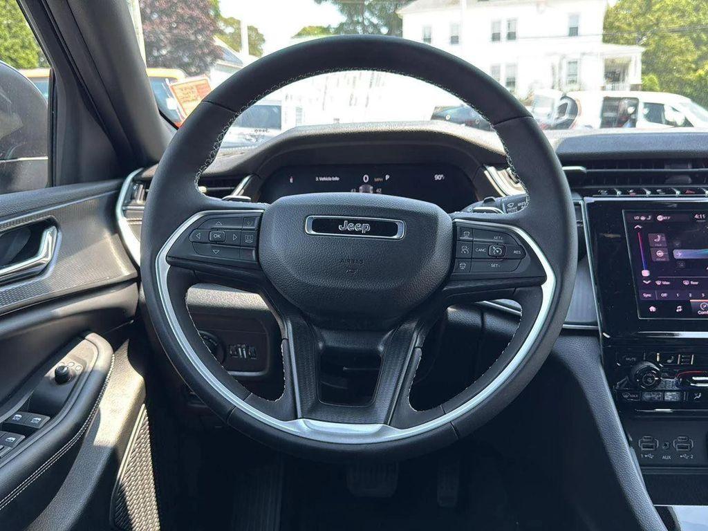 new 2025 Jeep Grand Cherokee car, priced at $36,470