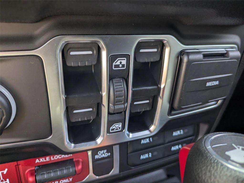 new 2025 Jeep Wrangler car, priced at $54,865