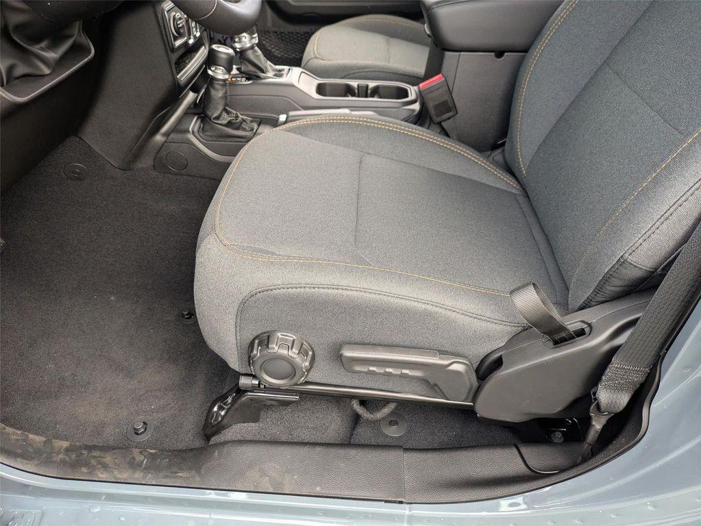 new 2025 Jeep Wrangler car, priced at $45,345