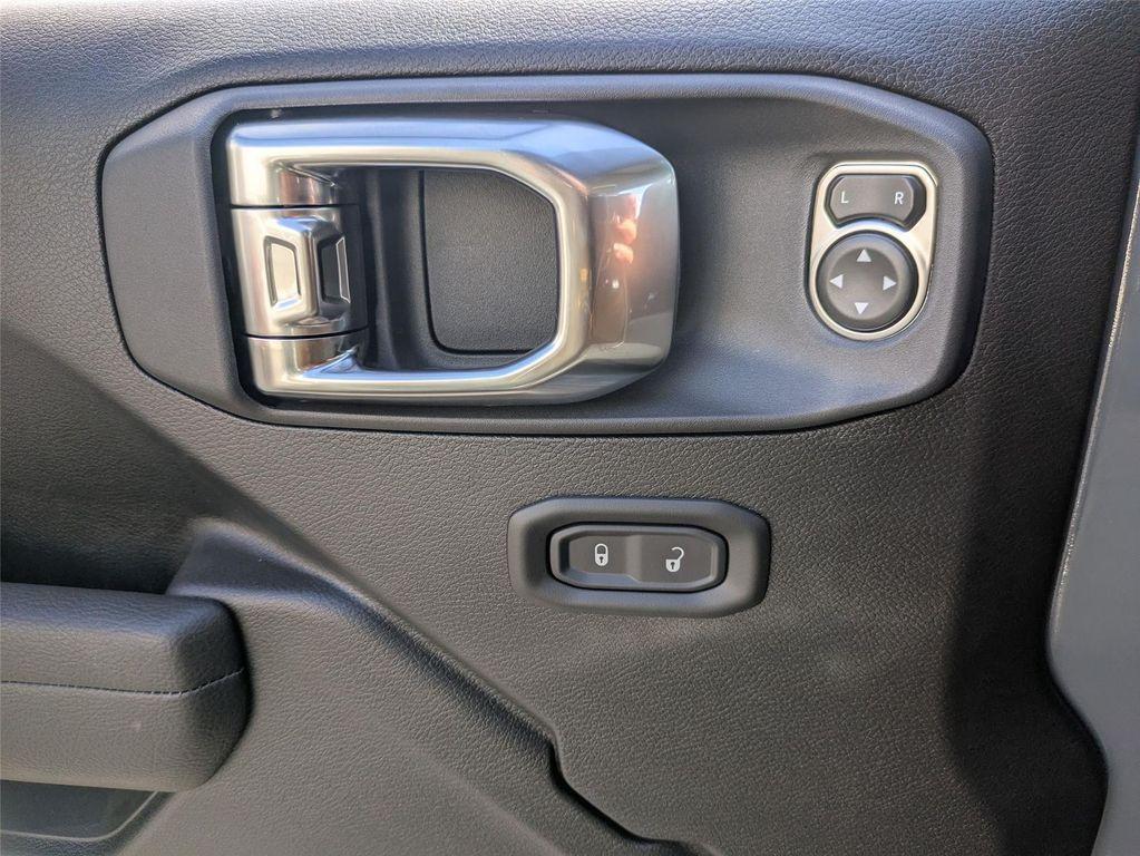 new 2025 Jeep Wrangler car, priced at $58,977