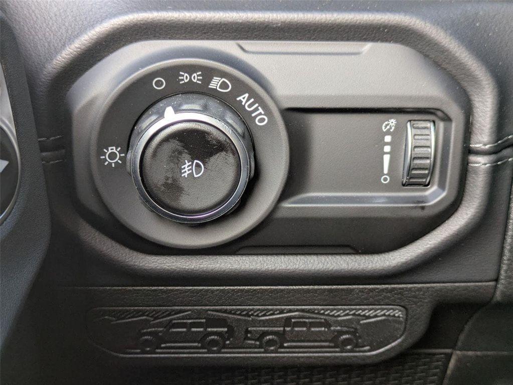 new 2025 Jeep Wrangler car, priced at $58,977