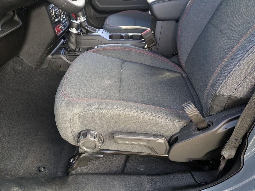 new 2025 Jeep Wrangler car, priced at $58,977