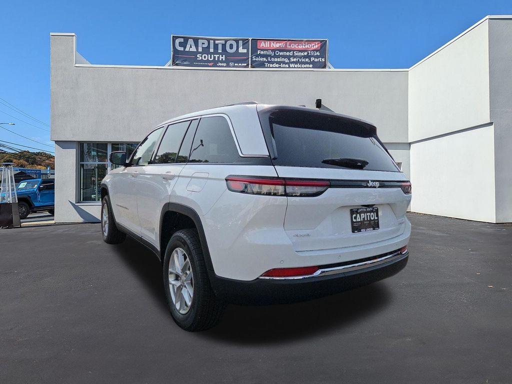 new 2025 Jeep Grand Cherokee car, priced at $37,825