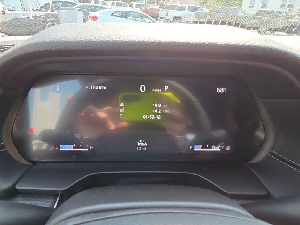 new 2025 Jeep Grand Cherokee car, priced at $37,825