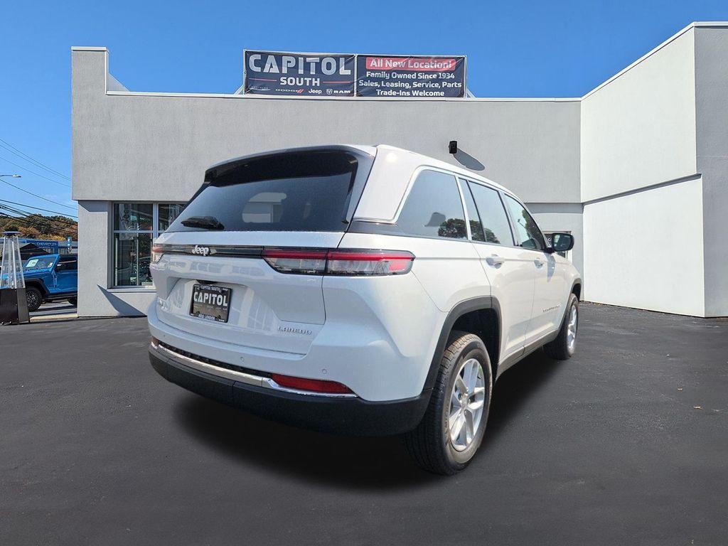 new 2025 Jeep Grand Cherokee car, priced at $37,825