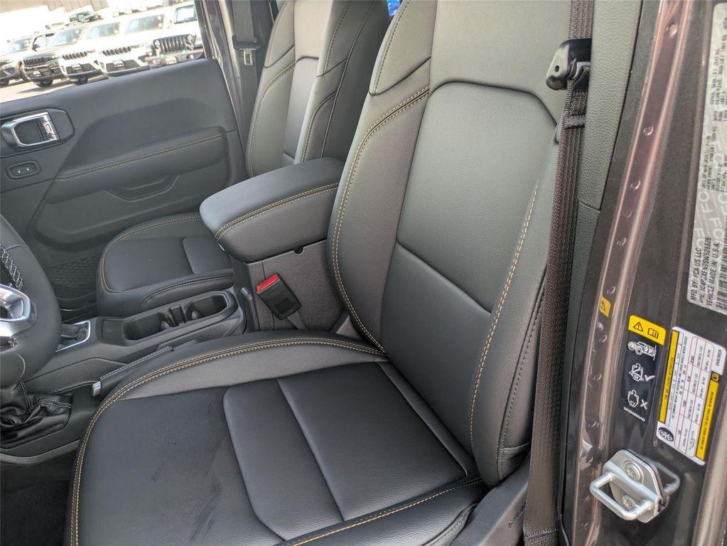 new 2025 Jeep Wrangler car, priced at $49,615