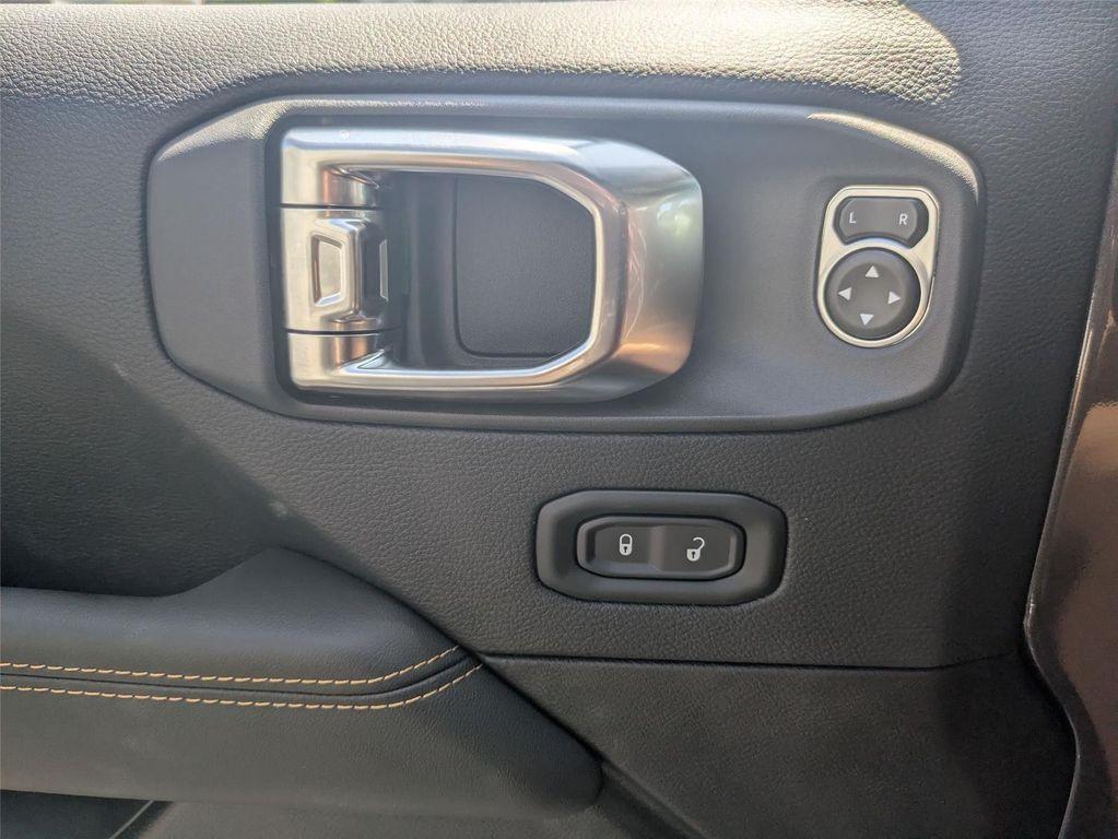 new 2025 Jeep Wrangler car, priced at $49,615