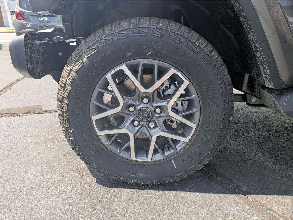 new 2025 Jeep Wrangler car, priced at $49,615