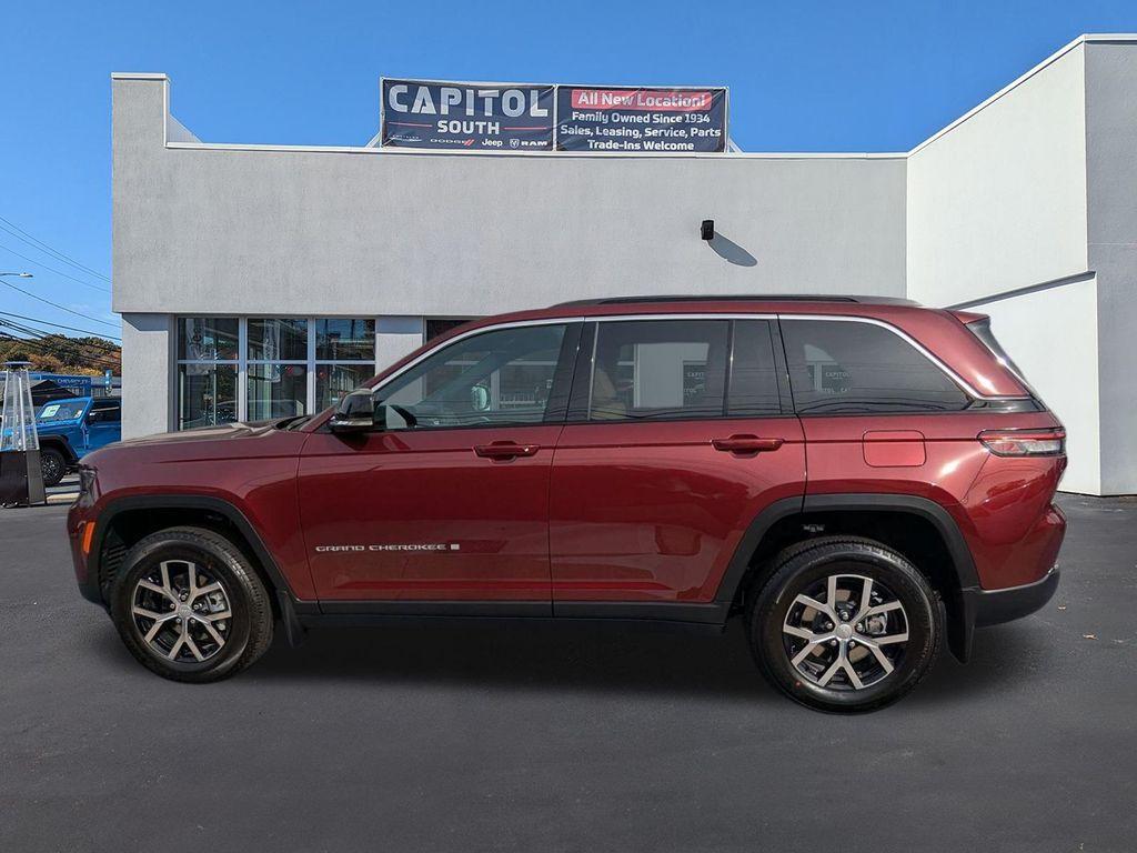 new 2025 Jeep Grand Cherokee car, priced at $50,435