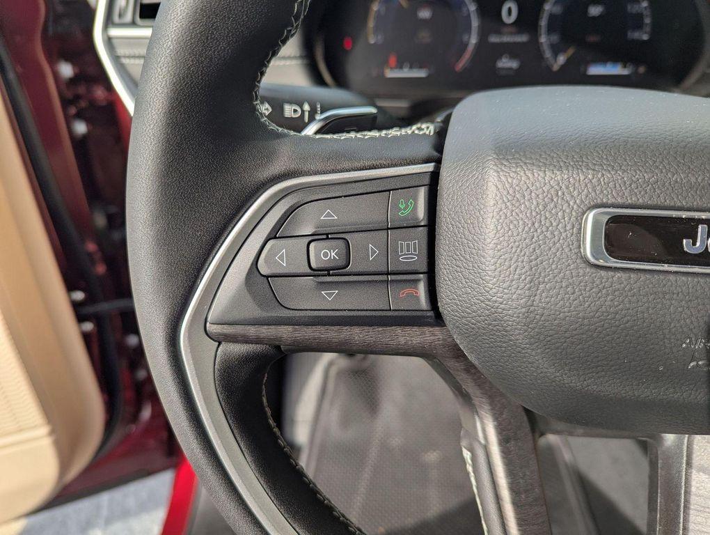 new 2025 Jeep Grand Cherokee car, priced at $50,435