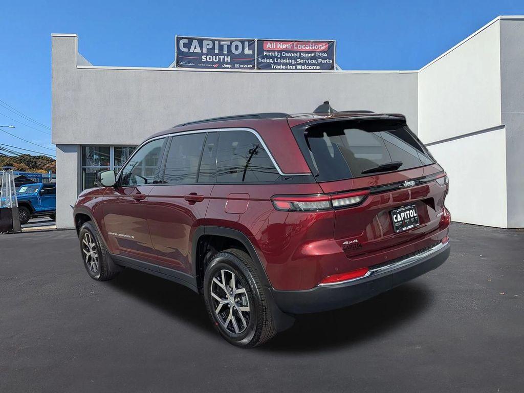 new 2025 Jeep Grand Cherokee car, priced at $50,435