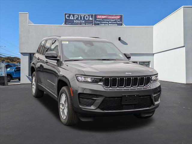 new 2025 Jeep Grand Cherokee car, priced at $43,970