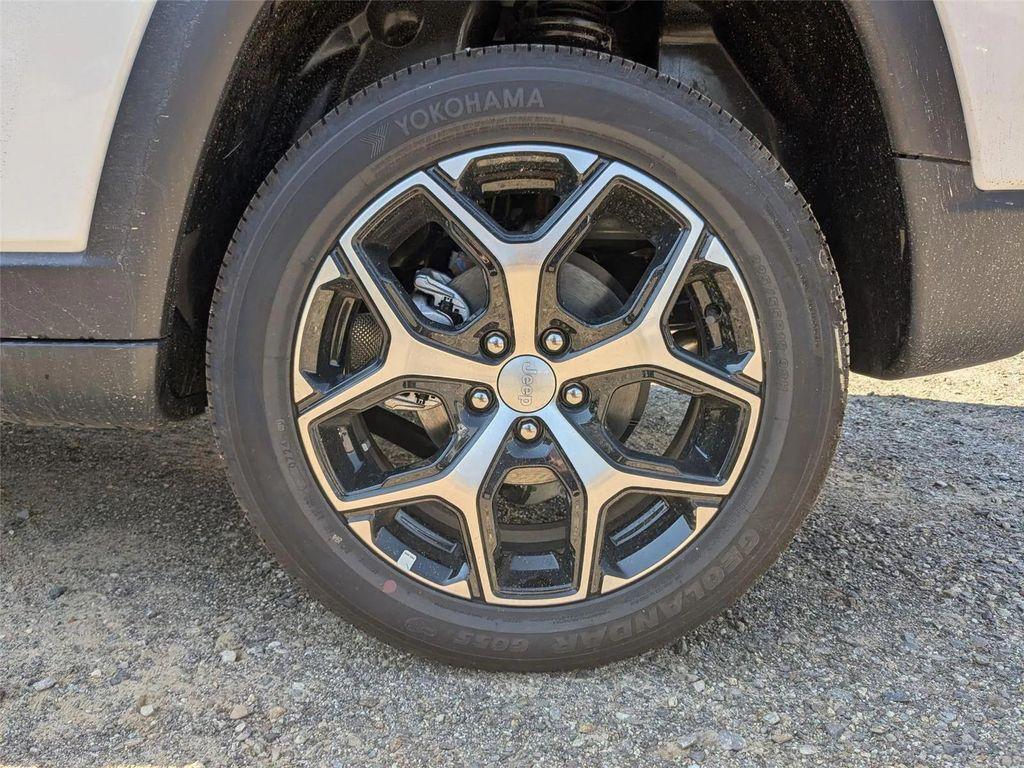 new 2024 Jeep Compass car, priced at $27,500