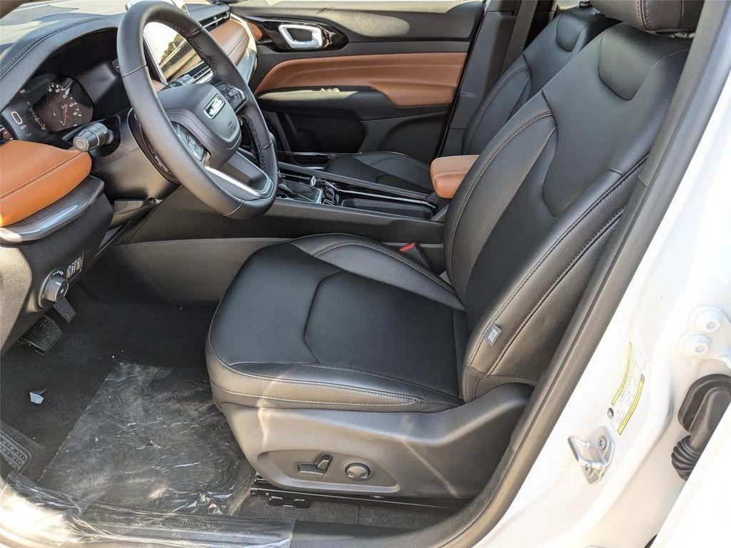 new 2024 Jeep Compass car, priced at $27,500