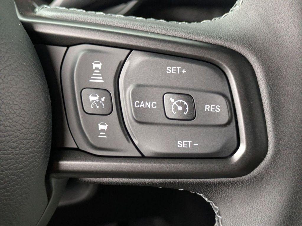 new 2025 Jeep Gladiator car, priced at $52,620