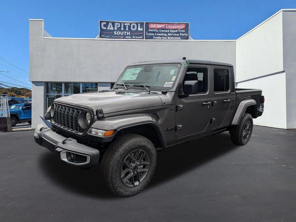 new 2025 Jeep Gladiator car, priced at $52,620
