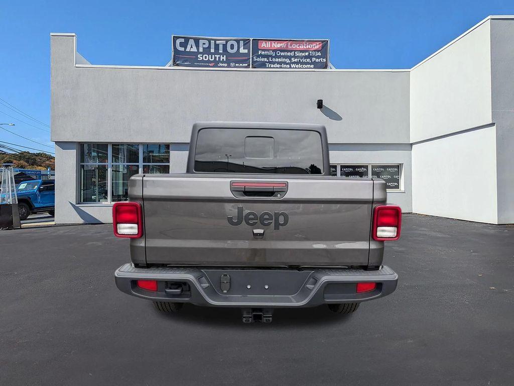 new 2025 Jeep Gladiator car, priced at $52,620