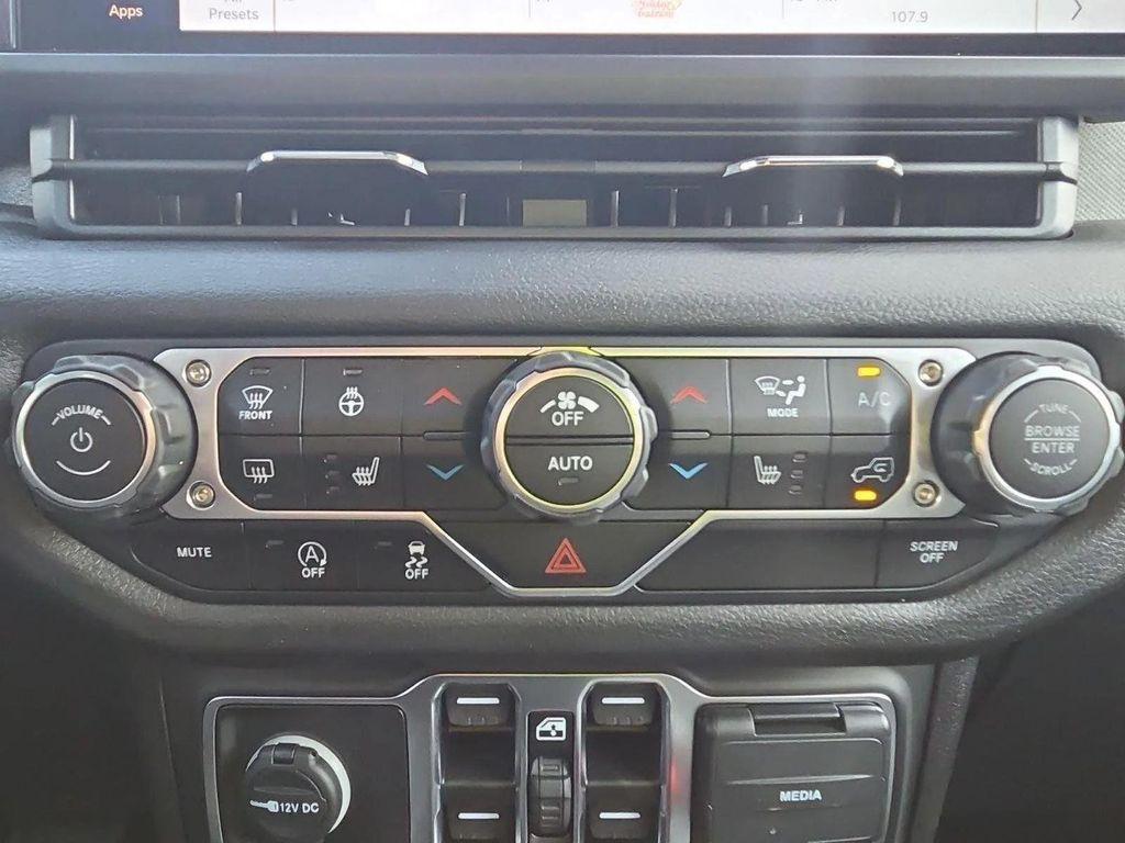 new 2025 Jeep Wrangler car, priced at $44,835