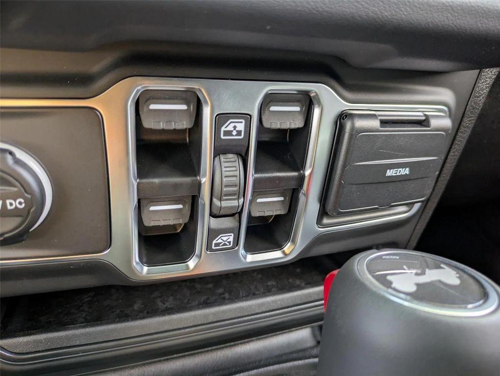new 2025 Jeep Wrangler car, priced at $52,149