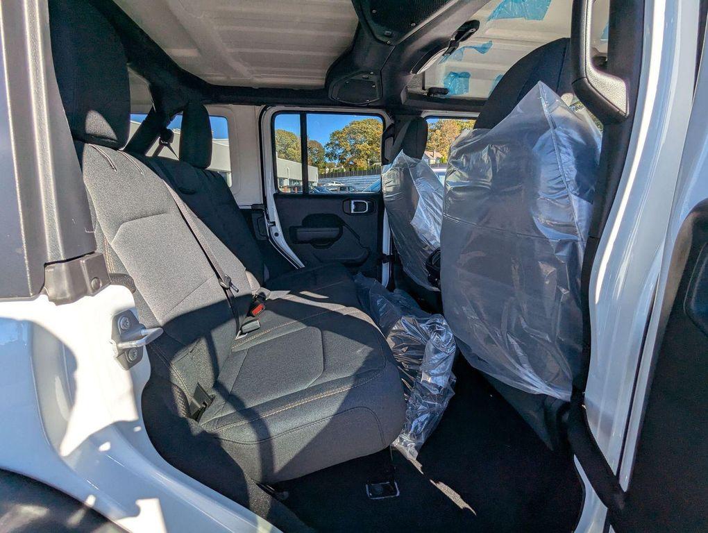 new 2026 Jeep Wrangler car, priced at $51,628