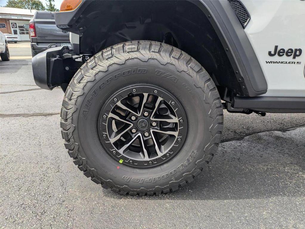 new 2025 Jeep Wrangler car, priced at $54,432