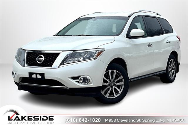 used 2015 Nissan Pathfinder car, priced at $9,128