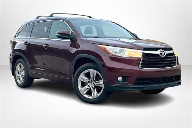 used 2015 Toyota Highlander car, priced at $18,500