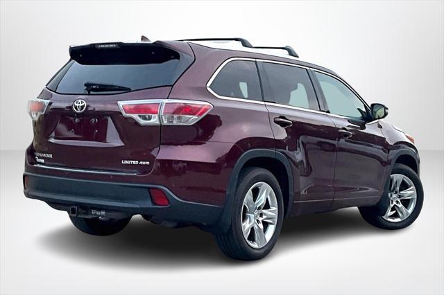 used 2015 Toyota Highlander car, priced at $18,500