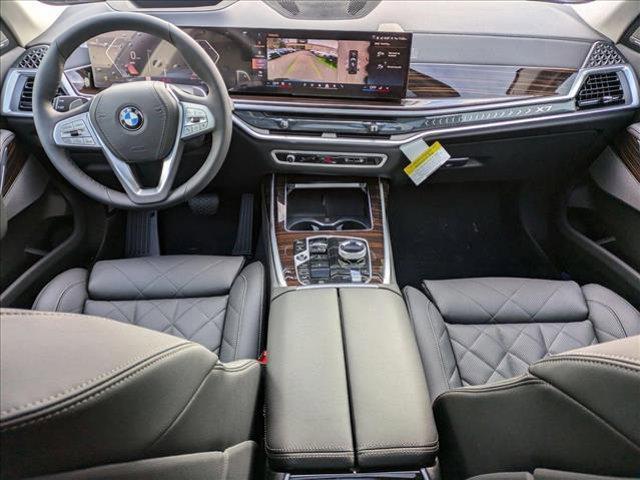 new 2025 BMW X7 car, priced at $90,170