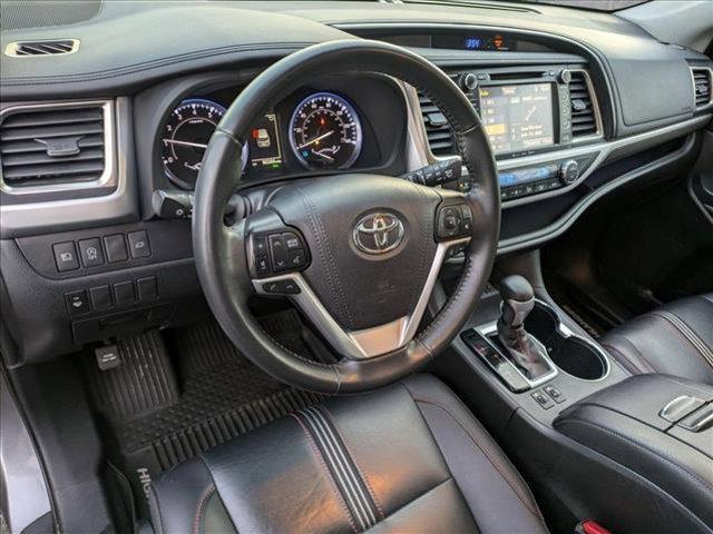 used 2019 Toyota Highlander car, priced at $26,952