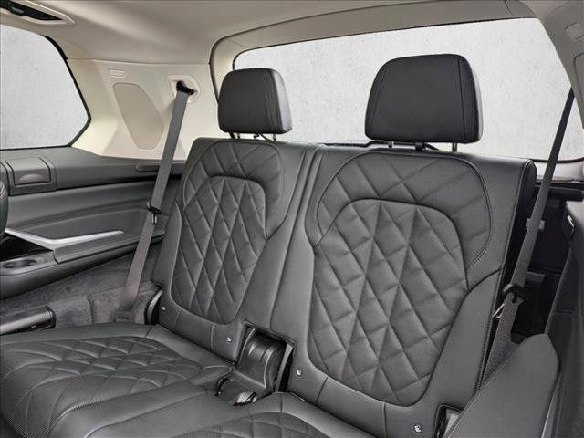 new 2026 BMW X7 car, priced at $96,040