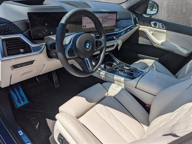 new 2025 BMW X7 car, priced at $119,570