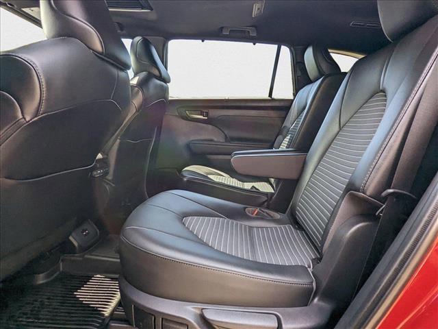 used 2021 Toyota Highlander car, priced at $34,795