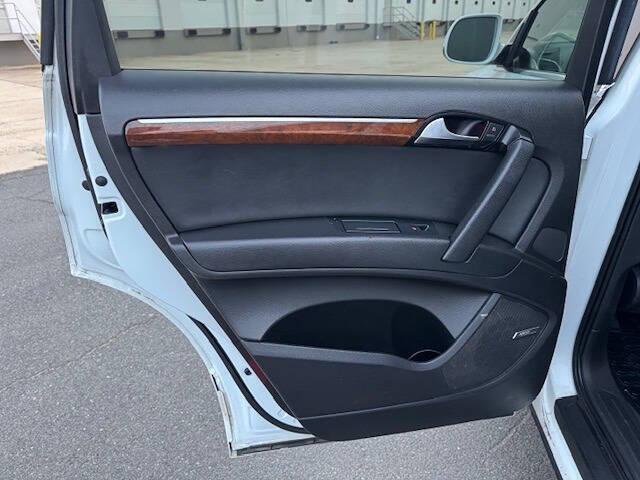 used 2011 Audi Q7 car, priced at $10,481