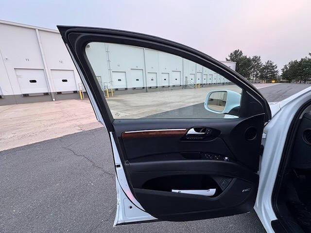 used 2011 Audi Q7 car, priced at $10,481