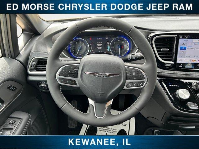 new 2025 Chrysler Pacifica car, priced at $46,248