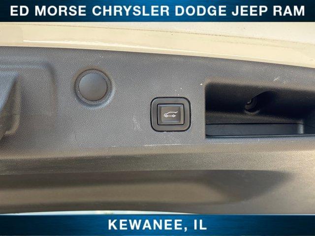 used 2021 Chevrolet Equinox car, priced at $16,999